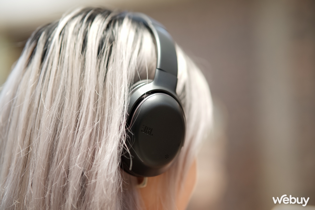 Tai nghe Tour One M2: Siêu phẩm chống ồn JBL giá 6.99 triệu, nhiều tính năng hay đến Apple, Sony cũng chưa có - Ảnh 5. Tai nghe Tour One M2: Siêu phẩm chống ồn JBL giá 6.99 triệu, nhiều tính năng hay đến Apple, Sony cũng chưa có - Ảnh 5.