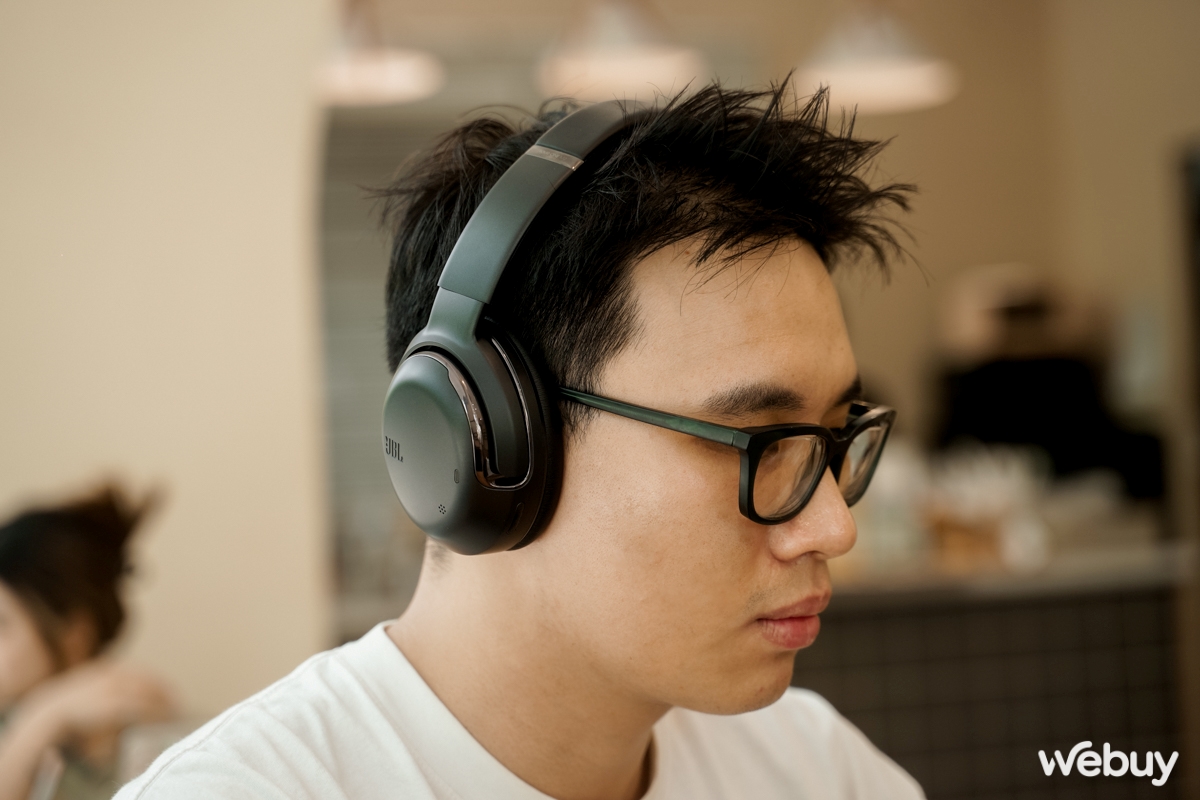 Tai nghe Tour One M2: Siêu phẩm chống ồn JBL giá 6.99 triệu, nhiều tính năng hay đến Apple, Sony cũng chưa có - Ảnh 8. Tai nghe Tour One M2: Siêu phẩm chống ồn JBL giá 6.99 triệu, nhiều tính năng hay đến Apple, Sony cũng chưa có - Ảnh 8.