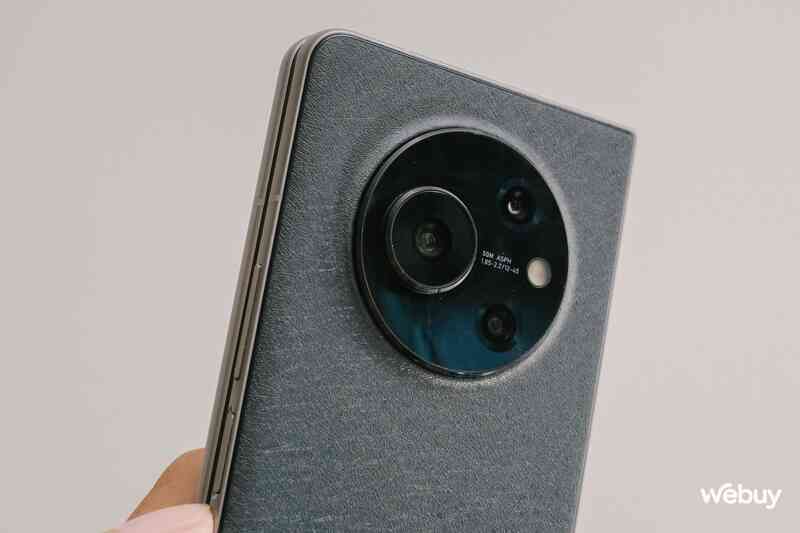Khi hãng điện thoại tầm trung làm smartphone gập - Ảnh 11. Khi hãng điện thoại tầm trung làm smartphone gập - Ảnh 11.
