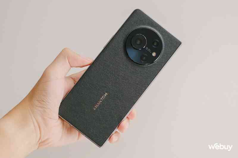 Khi hãng điện thoại tầm trung làm smartphone gập - Ảnh 3. Khi hãng điện thoại tầm trung làm smartphone gập - Ảnh 3.