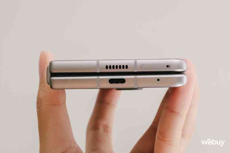 Khi hãng điện thoại tầm trung làm smartphone gập