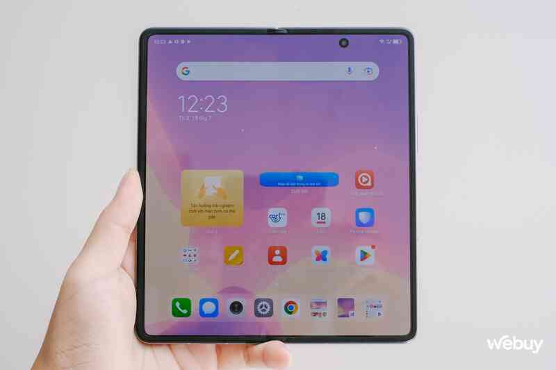 Khi hãng điện thoại tầm trung làm smartphone gập - Ảnh 8. Khi hãng điện thoại tầm trung làm smartphone gập - Ảnh 8.