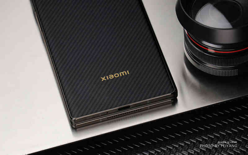 Ảnh thực tế Xiaomi MIX Fold 3 với thiết kế siêu mỏng, bản lề mới, giá dưới 30 triệu đồng - Ảnh 5. Ảnh thực tế Xiaomi MIX Fold 3 với thiết kế siêu mỏng, bản lề mới, giá dưới 30 triệu đồng - Ảnh 5.