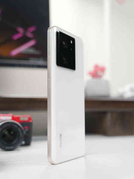 Cận cảnh điện thoại RAM 24GB giá chưa tới 12 triệu đồng của Xiaomi - Ảnh 3.