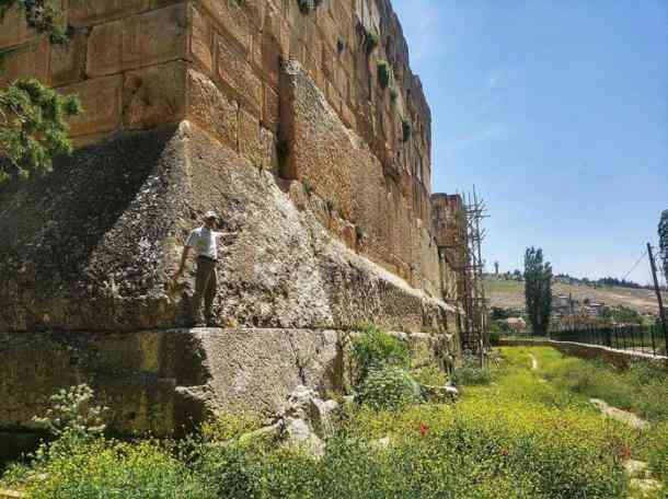 Bí ẩn về đền thờ Baalbek, nơi công nghệ hiện đại không thể sao chép được quá trình xây dựng! - Ảnh 5. Bí ẩn về đền thờ Baalbek, nơi công nghệ hiện đại không thể sao chép được quá trình xây dựng! - Ảnh 5.