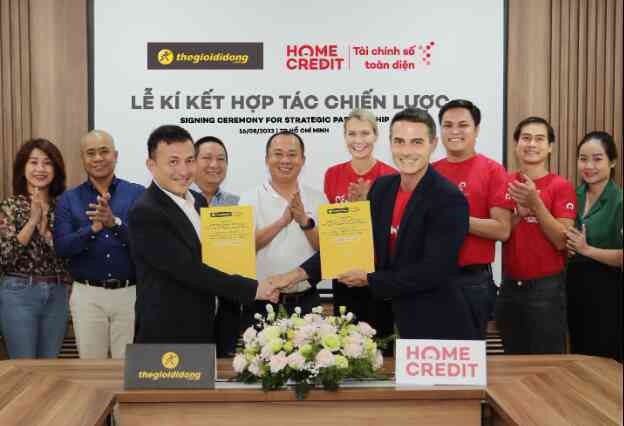Home Credit hợp tác cùng Thế Giới Di Động hướng đến doanh thu 2 tỷ USD