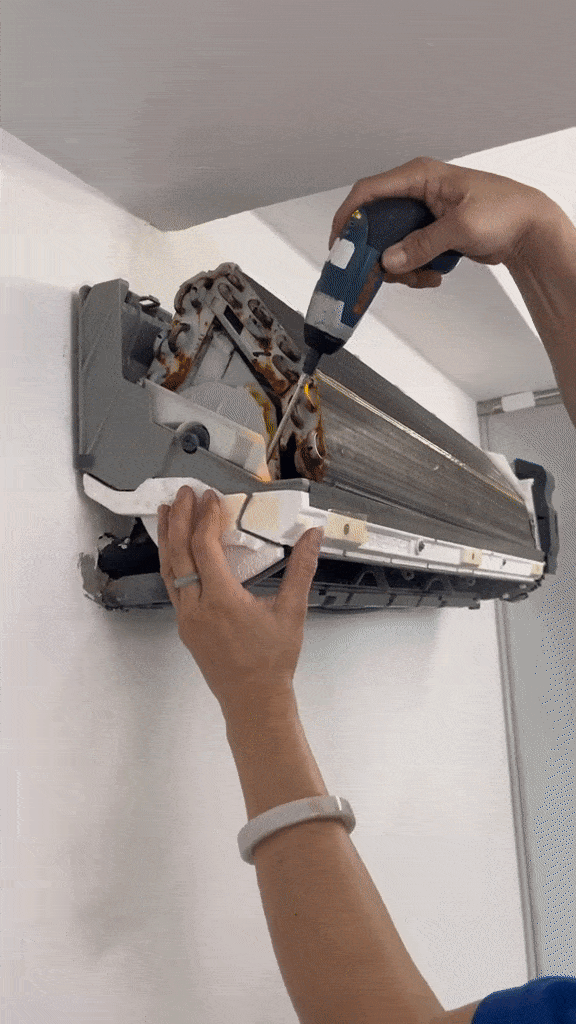 Mở điều hòa kiểm tra sau 3 tháng, gia chủ bất ngờ bởi cảnh tượng ở một bộ phận - Ảnh 2. Mở điều hòa kiểm tra sau 3 tháng, gia chủ bất ngờ bởi cảnh tượng ở một bộ phận - Ảnh 2.