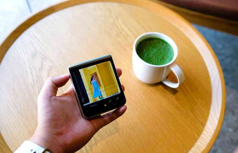 Đánh giá chi tiết Galaxy Z Flip5: Smartphone 'vỏ sò' đáng mua nhất hiện nay - Ảnh 13.