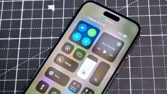 Thói quen ngắt Bluetooth trên iPhone rất nguy hiểm