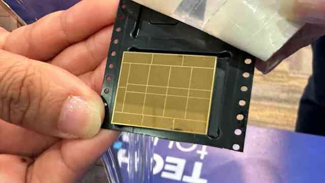 Không thu nhỏ chip thêm nữa, đây mới là công nghệ giúp Intel giành lại ngôi vương trong ngành chip - Ảnh 2. Không thu nhỏ chip thêm nữa, đây mới là công nghệ giúp Intel giành lại ngôi vương trong ngành chip - Ảnh 2.