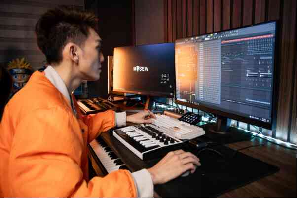 Rapper "tiên cá" Liu Grace mê chất âm "dáng ngầu màu sang"