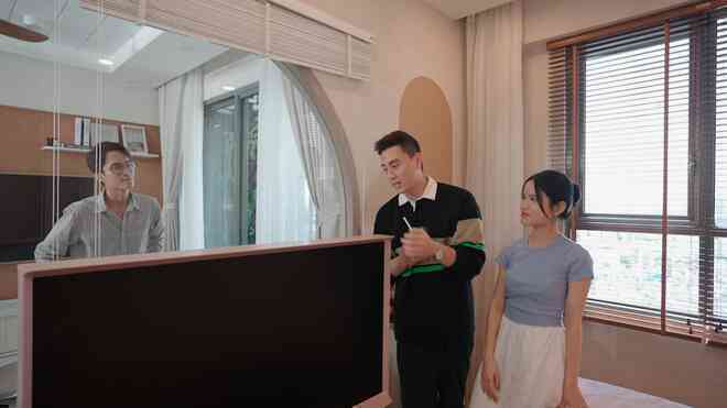 Tizi Đích Lép bật khóc trong