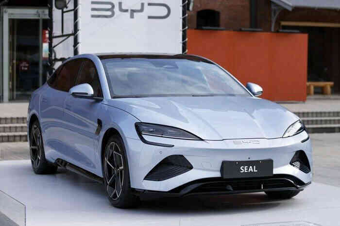 Hãng xe điện non trẻ đánh bại BMW, Mercedes về tổng doanh số lần đầu tiên trong lịch sử, cho Elon Musk ‘hít khói’ - Ảnh 3. Hãng xe điện non trẻ đánh bại BMW, Mercedes về tổng doanh số lần đầu tiên trong lịch sử, cho Elon Musk ‘hít khói’ - Ảnh 3.