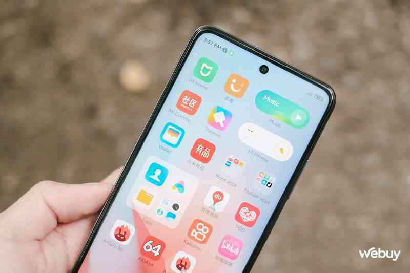 Smartphone này giá 4,5 triệu nhưng có màn hình 144Hz, điểm AnTuTu gần 1 triệu, sạc nhanh 67W