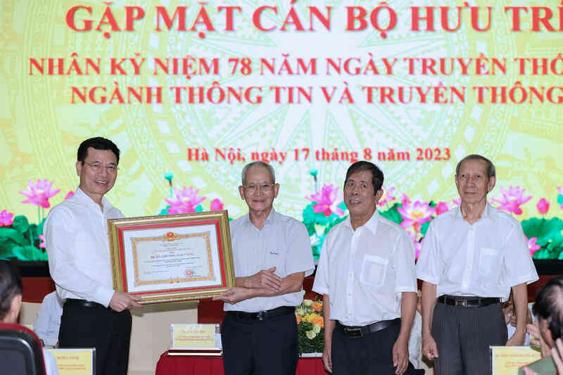 Ba dấu ấn lớn của ngành TT&TT trong thời chuyển đổi số