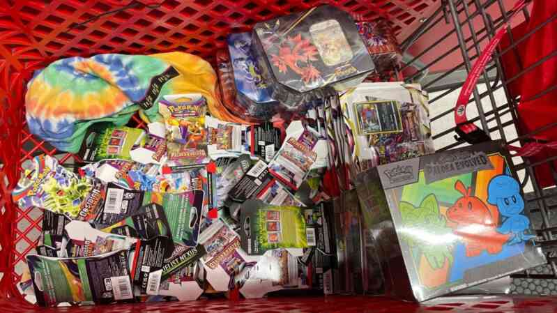 Cố đánh cắp loạt thẻ bài hiếm trị giá gần 30 triệu, nam game thủ nhận cái kết đắng lòng - Ảnh 3. Cố đánh cắp loạt thẻ bài hiếm trị giá gần 30 triệu, nam game thủ nhận cái kết đắng lòng - Ảnh 3.