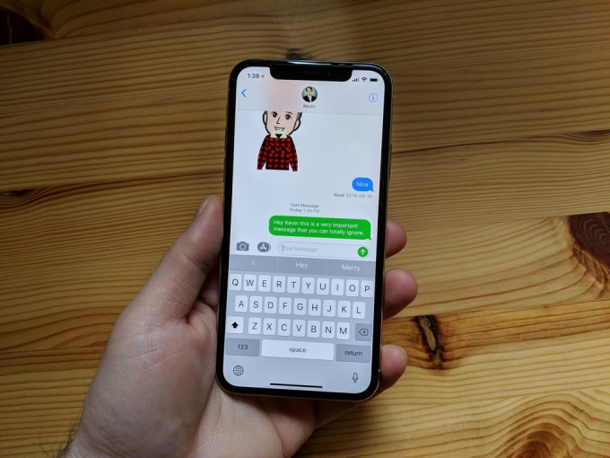 "2023 rồi vẫn dùng Android à?": Lý do Gen Z Mỹ tin rằng smartphone Android chỉ dành cho người già, kém sang so với iPhone - Ảnh 2. "2023 rồi vẫn dùng Android à?": Lý do Gen Z Mỹ tin rằng smartphone Android chỉ dành cho người già, kém sang so với iPhone - Ảnh 2.