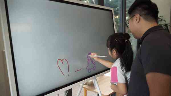 Bảng tương tác Samsung Flip Pro: Trải nghiệm mới lạ, hứa hẹn thay thế “bảng đen, phấn trắng” trong trường học - Ảnh 8. Bảng tương tác Samsung Flip Pro: Trải nghiệm mới lạ, hứa hẹn thay thế “bảng đen, phấn trắng” trong trường học - Ảnh 8.