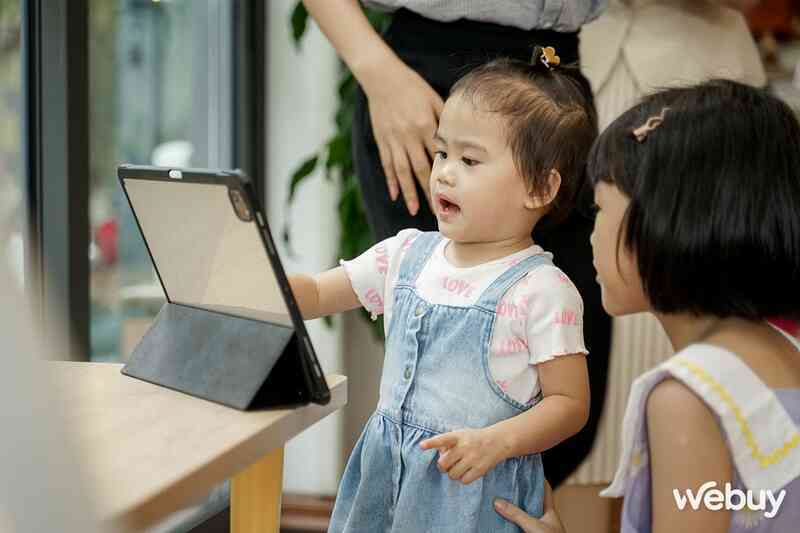 Bảng tương tác Samsung Flip Pro: Trải nghiệm mới lạ, hứa hẹn thay thế “bảng đen, phấn trắng” trong trường học