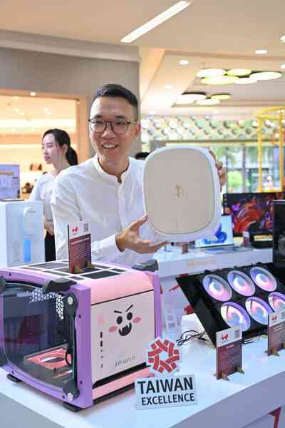Loạt siêu phẩm công nghệ khiến anh em trầm trồ xuất hiện tại sự kiện Taiwan Excellence - Ảnh 2. Loạt siêu phẩm công nghệ khiến anh em trầm trồ xuất hiện tại sự kiện Taiwan Excellence - Ảnh 2.