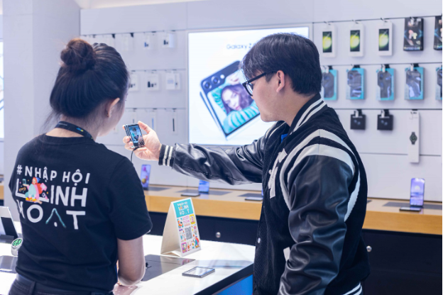 Cuộc thi Cùng Cửa Hàng Trải Nghiệm Samsung Nhập Hội Linh Hoạt gây ấn tượng giới trẻ - Ảnh 5. Cuộc thi Cùng Cửa Hàng Trải Nghiệm Samsung Nhập Hội Linh Hoạt gây ấn tượng giới trẻ - Ảnh 5.