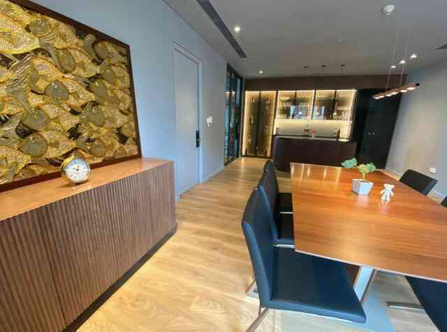 Căn penthouse của MC Thành Trung và vợ cựu tiếp viên hàng không: Rộng 260m2, nội thất sang xịn chuẩn đẳng cấp - Ảnh 15. Căn penthouse của MC Thành Trung và vợ cựu tiếp viên hàng không: Rộng 260m2, nội thất sang xịn chuẩn đẳng cấp - Ảnh 15.