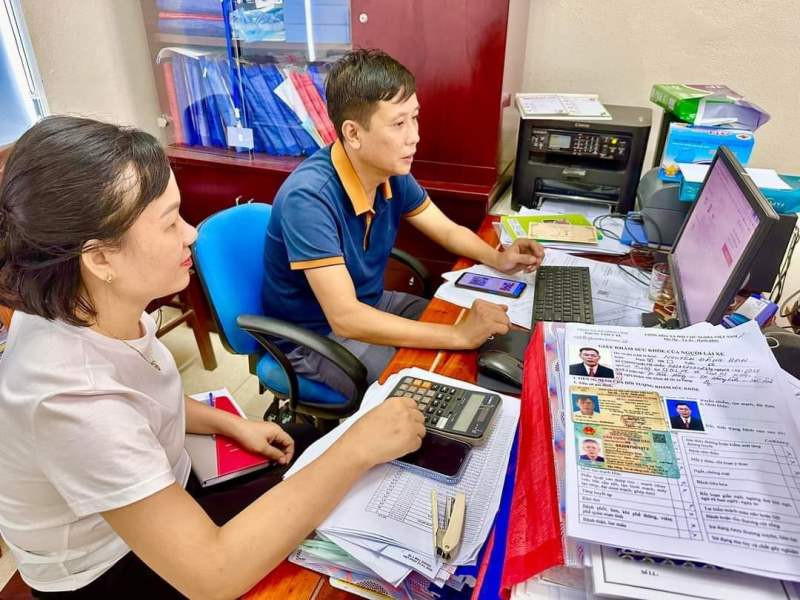 Đến trung tâm y tế đổi giấy phép lái xe: Lợi ích lớn từ việc chuyển đổi số