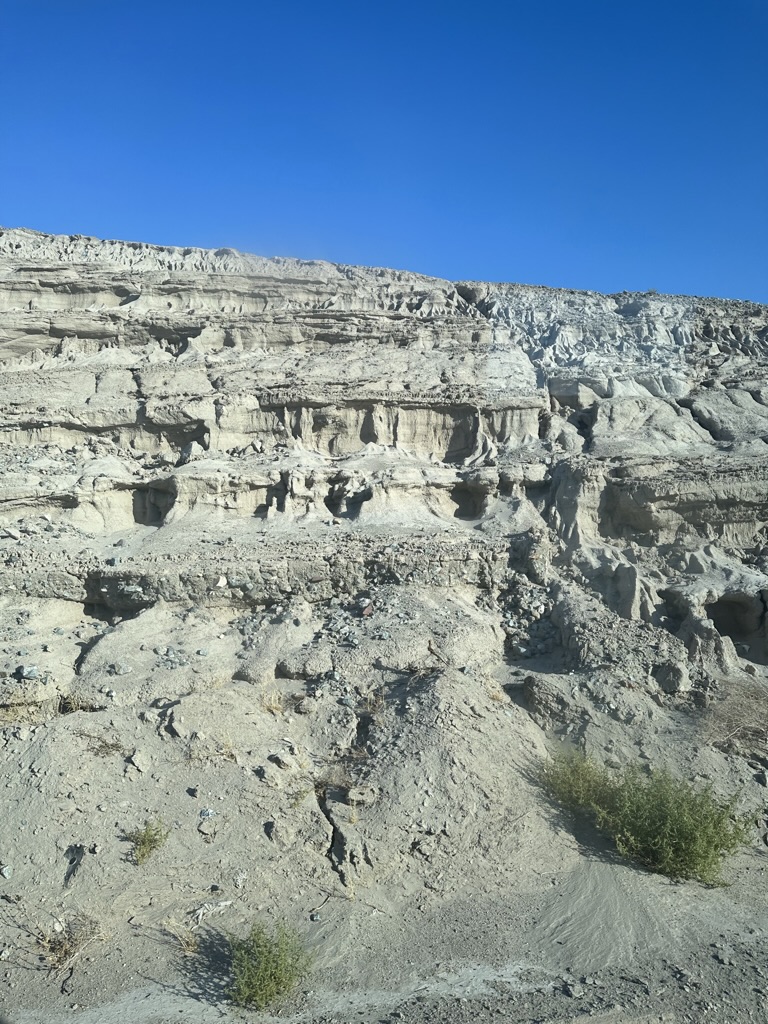 Vượt hoang mạc Mojave - con đường khắc nghiệt đến với thành phố Las Vegas - Ảnh 4. Vượt hoang mạc Mojave - con đường khắc nghiệt đến với thành phố Las Vegas - Ảnh 4.