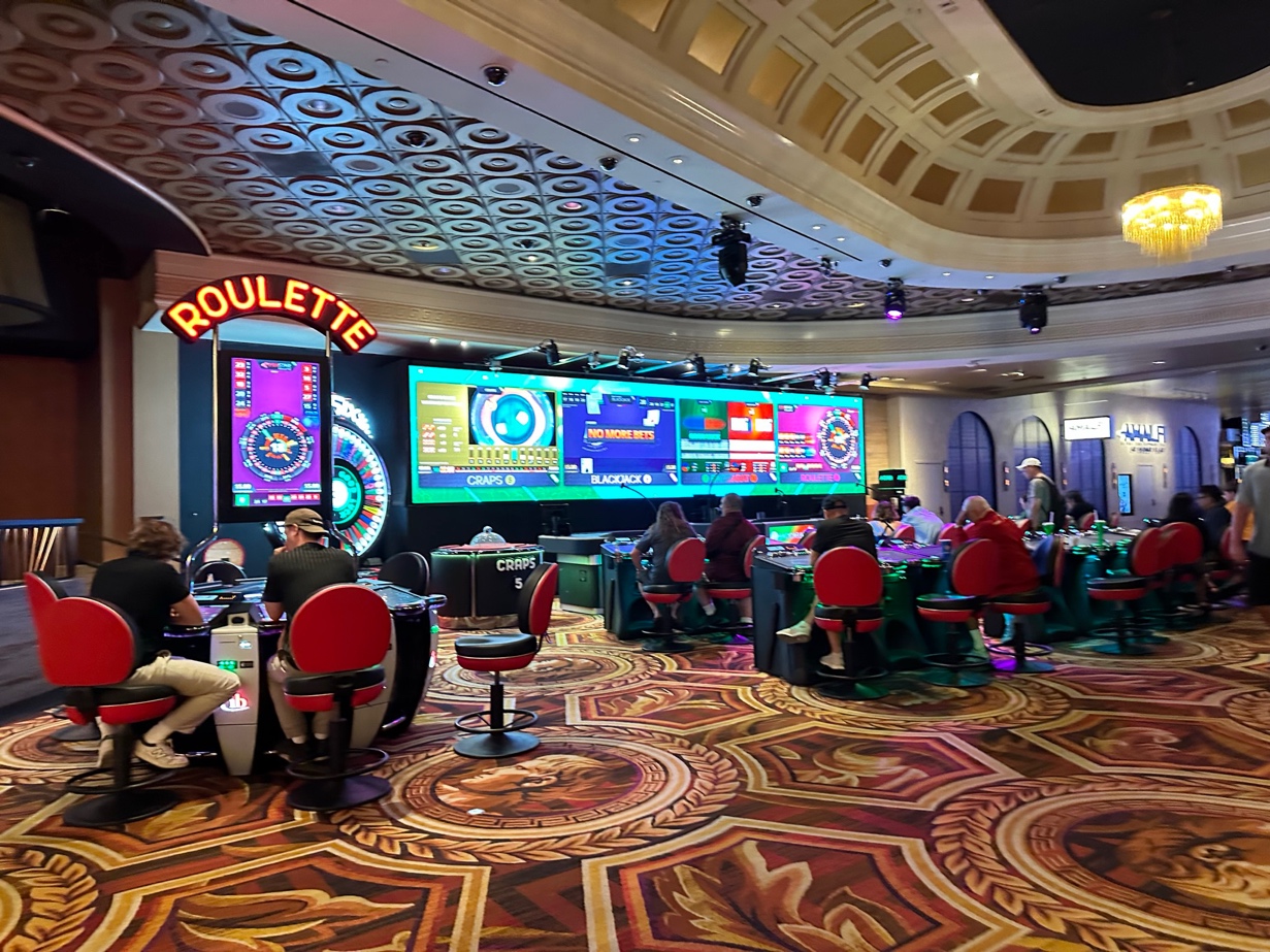 Vượt hoang mạc Mojave - con đường khắc nghiệt đến với thành phố Las Vegas - Ảnh 7. Vượt hoang mạc Mojave - con đường khắc nghiệt đến với thành phố Las Vegas - Ảnh 7.