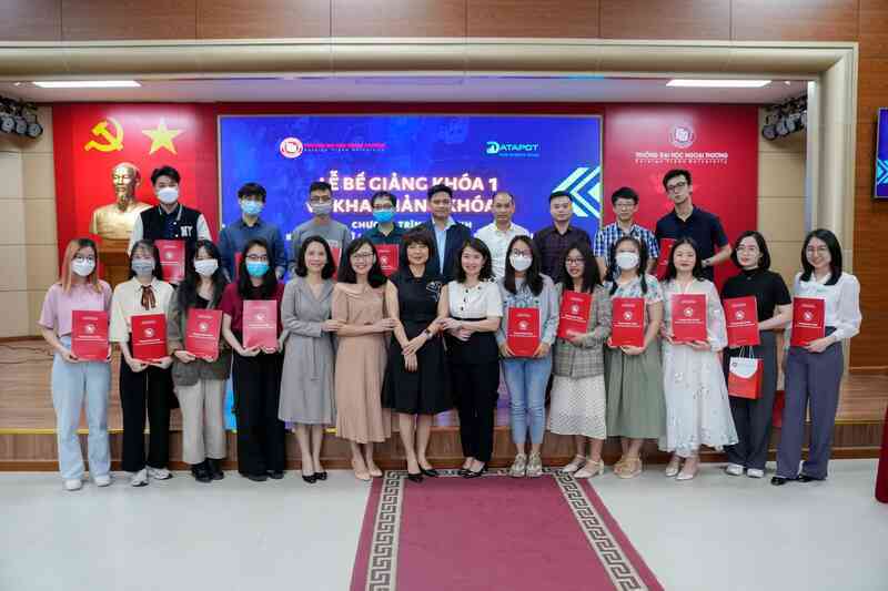 Datapot hợp tác với trường Đại học Ngoại Thương đào tạo nguồn nhân lực ngành Dữ liệu