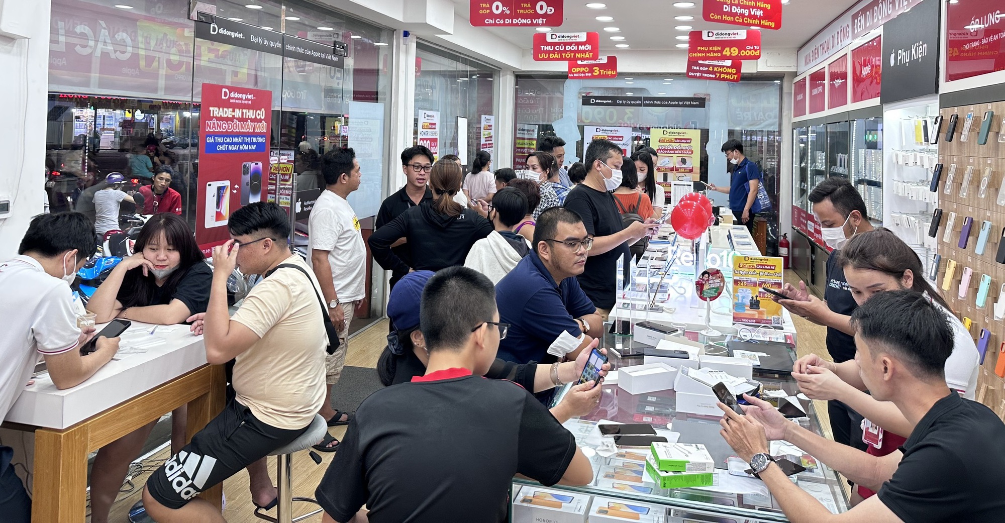 Chơi "dai" nhất trong cuộc chiến giá rẻ, chuỗi bán lẻ di động thừa nhận gần như không có lợi nhuận