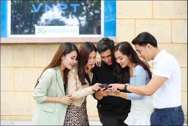 VinaPhone ưu đãi khủng, tặng số đẹp mùa tựu trường - Ảnh 2. VinaPhone ưu đãi khủng, tặng số đẹp mùa tựu trường - Ảnh 2.