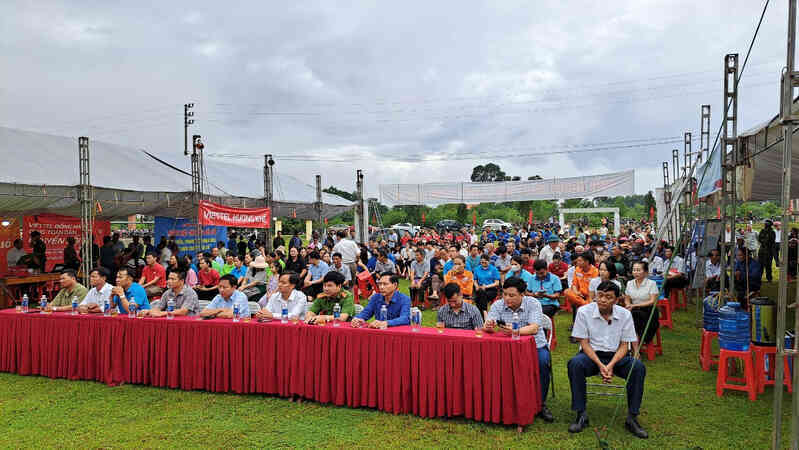 Chuyển đổi số gắn liền với nhiệm vụ xây dựng nông thôn mới