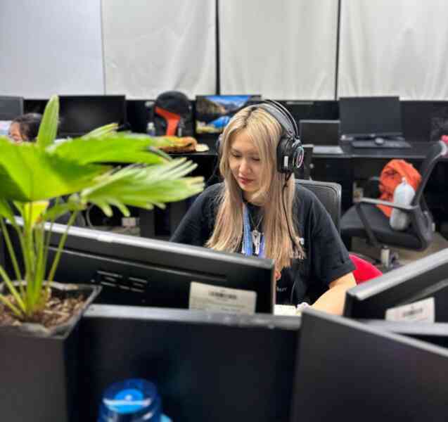 Nữ IT 9x mê game và bộ sưu tập cup vô địch giải game Liên quân - Ảnh 2.