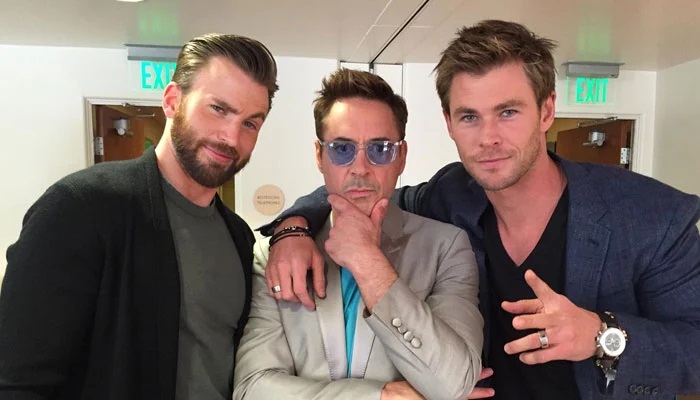 "Đội trưởng Mỹ" Chris Evans cưới nữ diễn viên kém 16 tuổi, “Iron Man” và dàn sao Marvel đến dự hôn lễ - Ảnh 3. "Đội trưởng Mỹ" Chris Evans cưới nữ diễn viên kém 16 tuổi, “Iron Man” và dàn sao Marvel đến dự hôn lễ - Ảnh 3.
