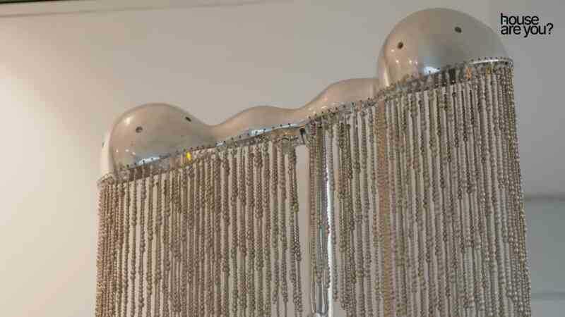 "House Are You?" Tập 2: Lần đầu hé lộ căn phòng "chill" đẹp mắt và đầy kỷ niệm của doanh nhân Vũ Minh Kông - Ảnh 8.