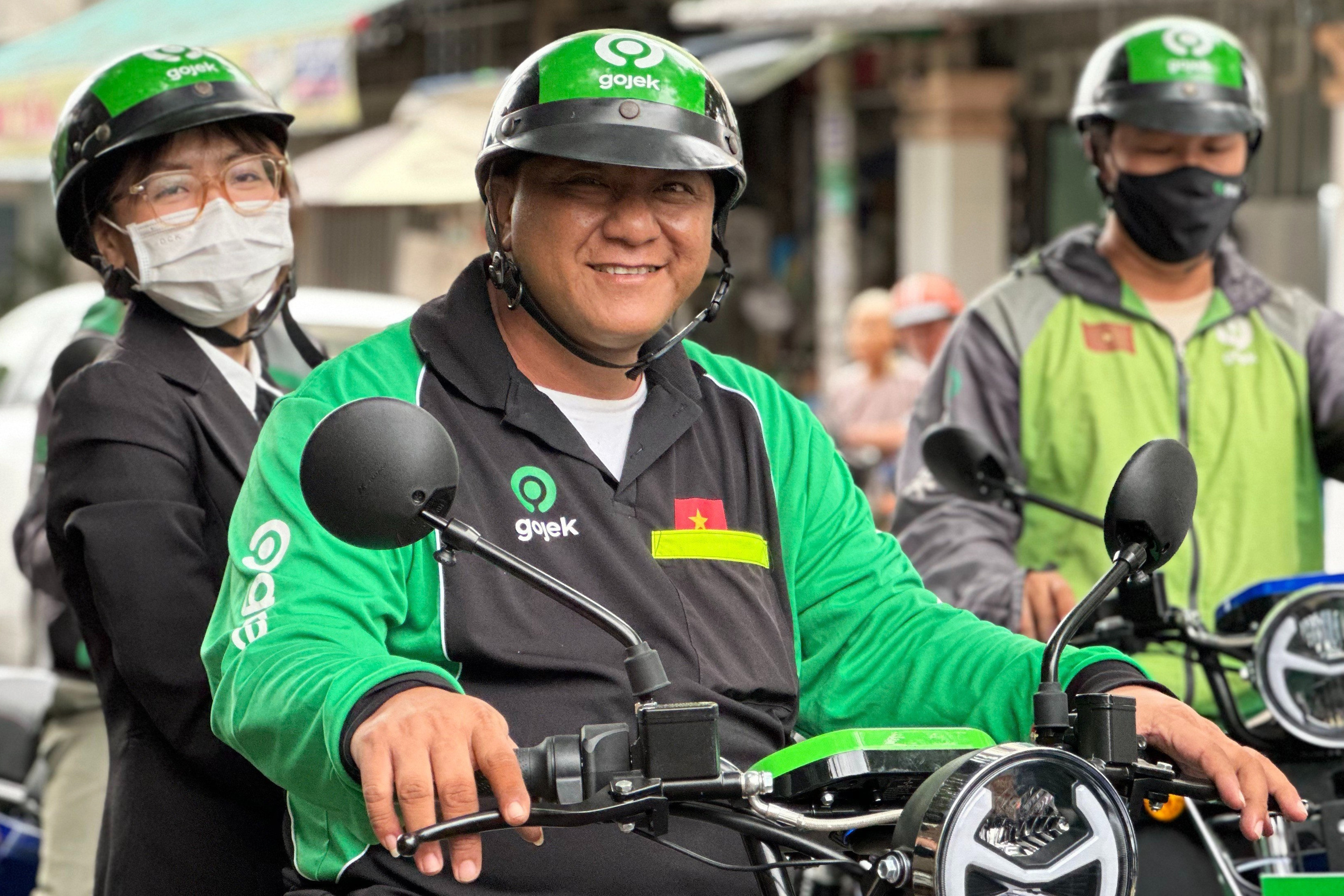 Đưa dịch vụ gọi xe lên ứng dụng ngân hàng, ví điện tử