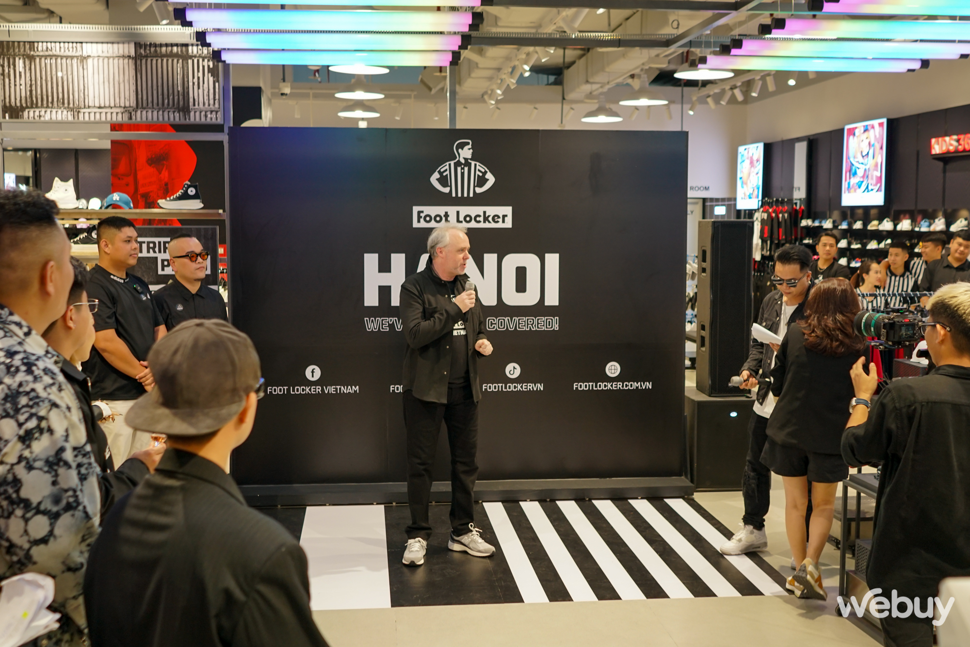 Foot Locker khai trương cửa hàng giày đầu tiên tại Việt Nam
