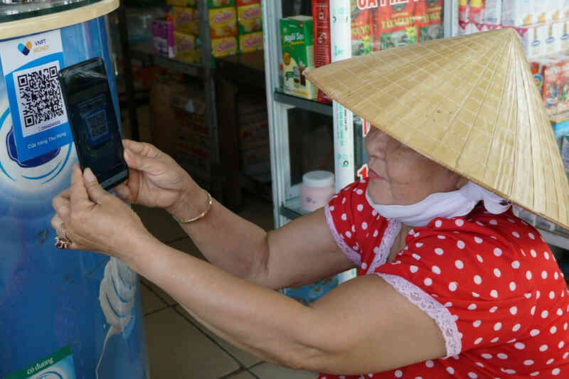 Vĩnh Long chuyển đổi số ngành giáo dục vì lợi ích của người học, người dạy