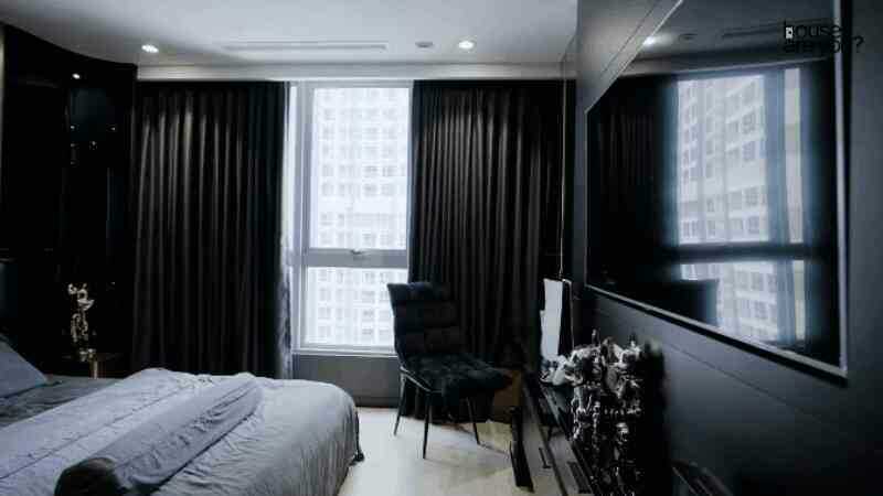 Thú vui sưu tầm của nhạc sĩ Nguyễn Văn Chung: Bộ Bearbrick có 102, phiên bản custom in toàn tên bài hát - Ảnh 5.