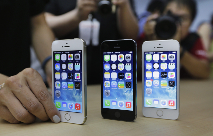 Nhìn lại tất cả thế hệ iPhone: Apple đã thay đổi qua từng năm như thế nào? - Ảnh 7. Nhìn lại tất cả thế hệ iPhone: Apple đã thay đổi qua từng năm như thế nào? - Ảnh 7.