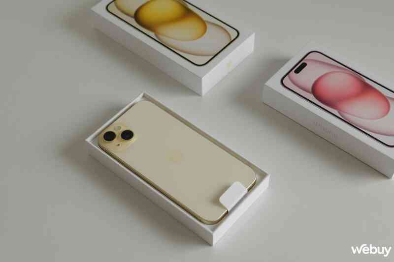 Mở hộp và trải nghiệm sớm iPhone 15 chính hãng: Màu nhẹ nhàng, phù hợp mọi giới tính - Ảnh 6. Mở hộp và trải nghiệm sớm iPhone 15 chính hãng: Màu nhẹ nhàng, phù hợp mọi giới tính - Ảnh 6.