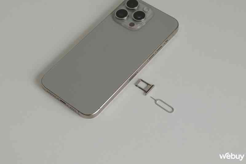 iPhone xách tay sắp tận diệt? - Ảnh 3. iPhone xách tay sắp tận diệt? - Ảnh 3.