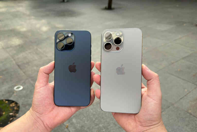 Hàng nghìn người Việt nửa đêm xếp hàng mua iPhone 15 series