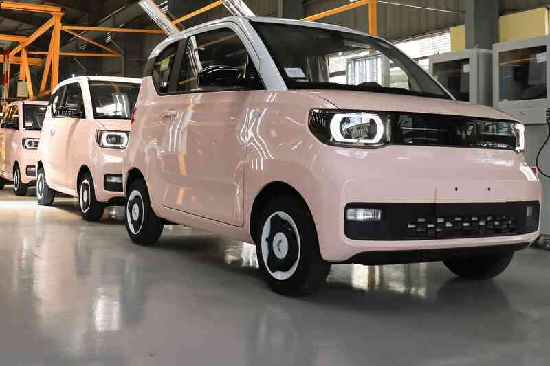 Lô xe Wuling HongGuang MiniEV đầu tiên lộ diện, bàn giao ngay ngày mai - Ảnh 4. Lô xe Wuling HongGuang MiniEV đầu tiên lộ diện, bàn giao ngay ngày mai - Ảnh 4.