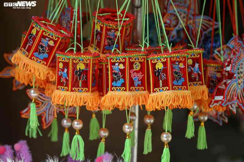 Khách ngày càng hoài niệm, đồ chơi Trung thu 'vang bóng một thời' lên ngôi - Ảnh 18. Khách ngày càng hoài niệm, đồ chơi Trung thu 'vang bóng một thời' lên ngôi - Ảnh 18.