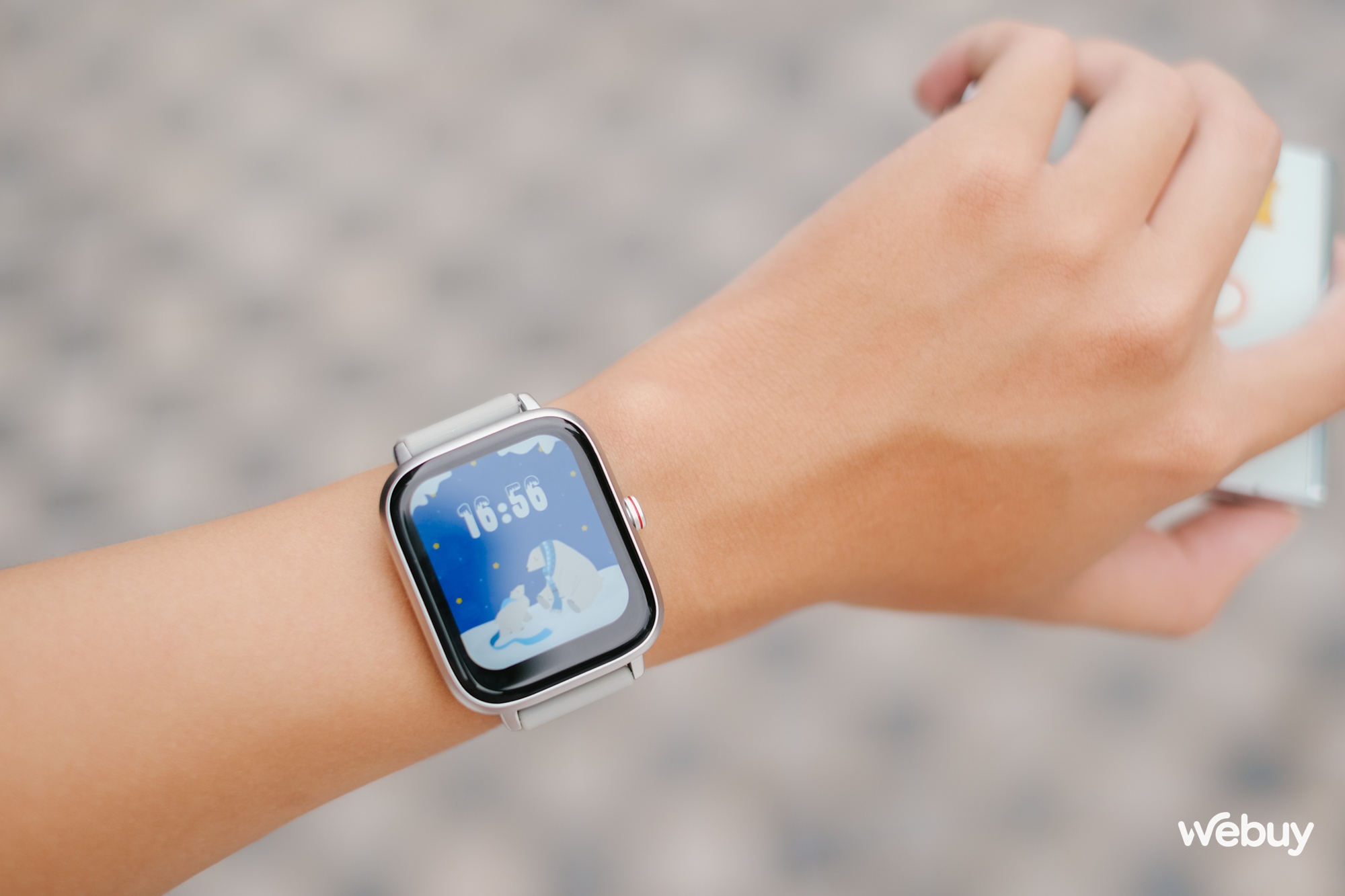 Smartwatch chính hãng giá 490.000 đồng: Thiết kế giống Apple Watch, khung viền nhôm, có loa/mic thoại, pin 7 ngày - Ảnh 8. Smartwatch chính hãng giá 490.000 đồng: Thiết kế giống Apple Watch, khung viền nhôm, có loa/mic thoại, pin 7 ngày - Ảnh 8.
