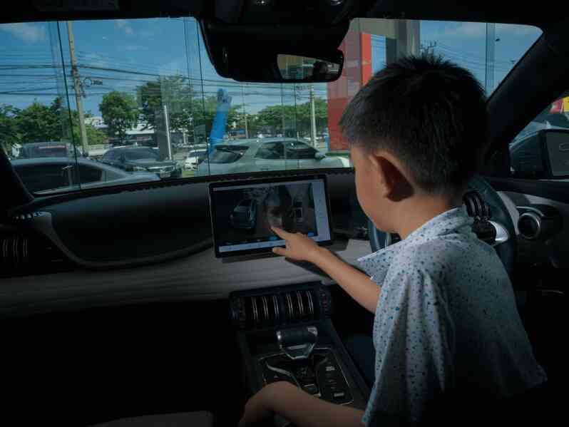 BYD làm được điều Tesla cố cả thập kỷ cũng không thể: Bán xe giá 15.000 USD vẫn có lãi, nhà sáng lập khẳng định nửa đời sau chỉ sống với xe điện - Ảnh 4. BYD làm được điều Tesla cố cả thập kỷ cũng không thể: Bán xe giá 15.000 USD vẫn có lãi, nhà sáng lập khẳng định nửa đời sau chỉ sống với xe điện - Ảnh 4.