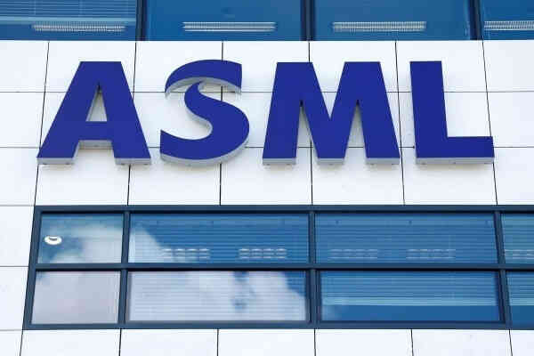 ASML đảm bảo cung ứng thiết bị đúc chip, các hãng sản xuất bán dẫn tăng tốc