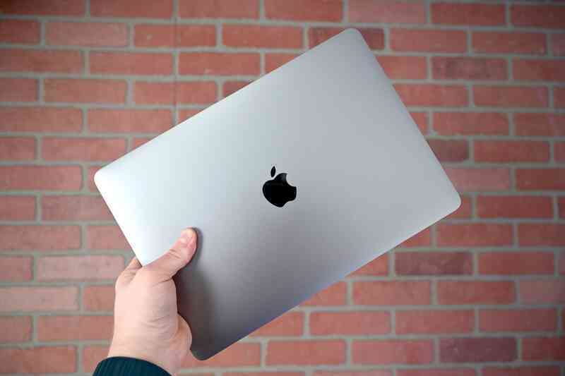 Sắp có MacBook giá rẻ?